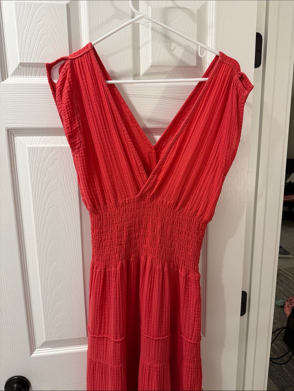 Felicite Women’s Coral V-Neck Smocked Waist Dress Size 3